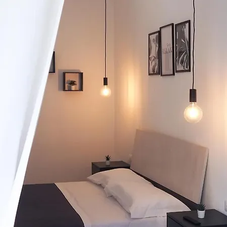 לינה וארוחת בוקר Donpe 3*